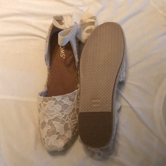 Lots of unlisted shoes - Picture 13 of 16